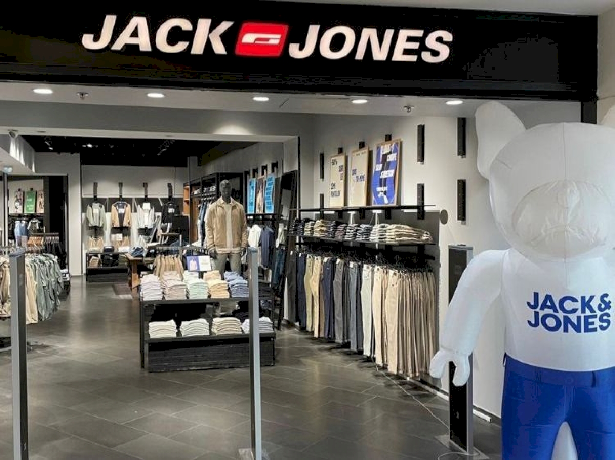 JACK & JONES